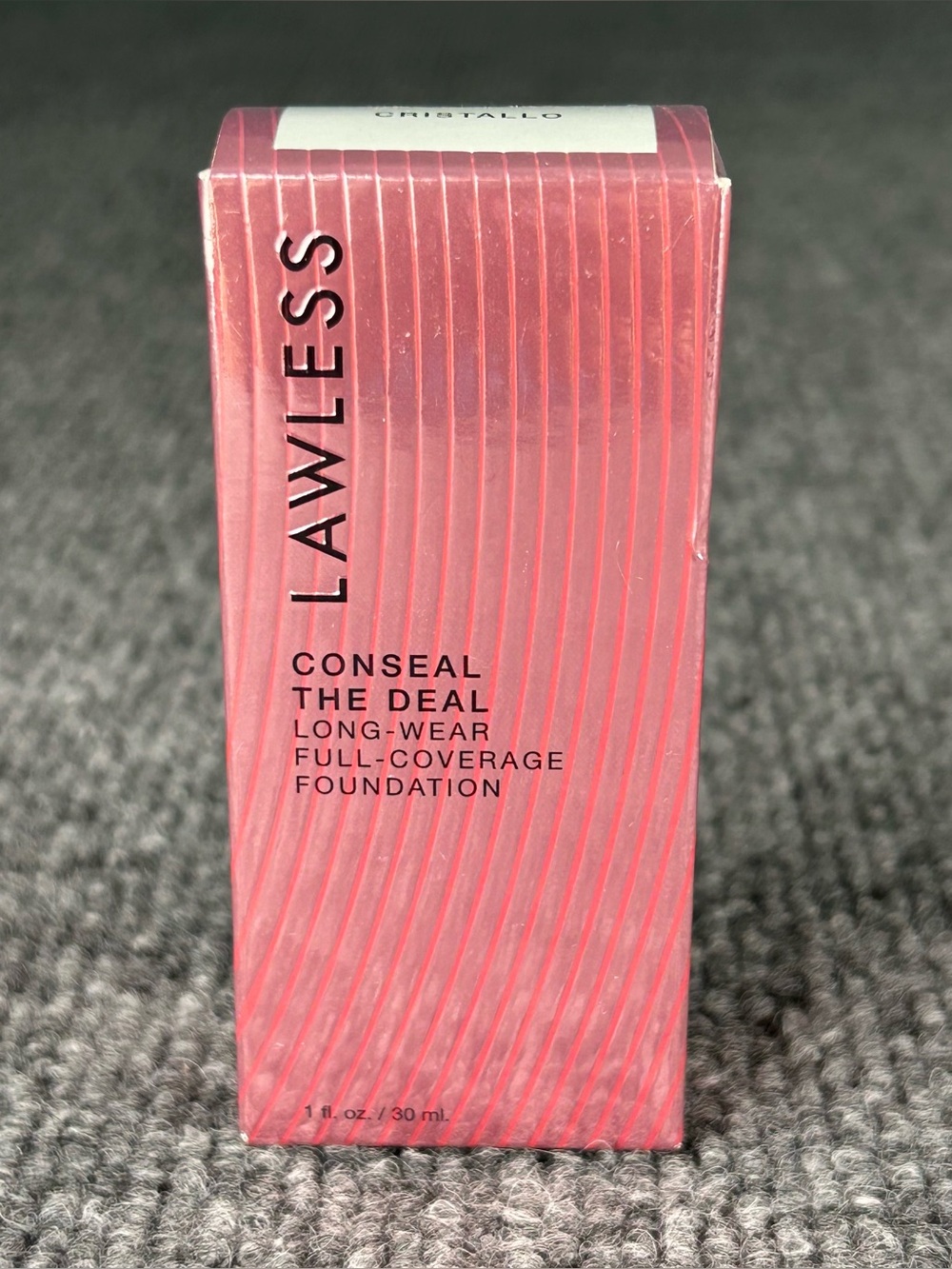 LAWLESS Conceal The Deal Long-Wear Full-Coverage Foundation - Pink Packaging